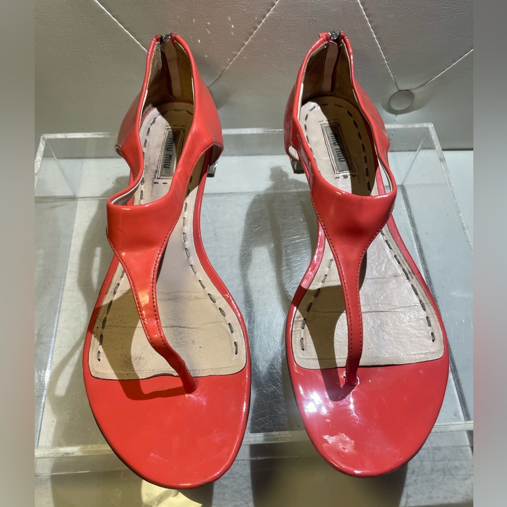 MIU MIU Orange patent leather sandals whith rgnestone sz 41